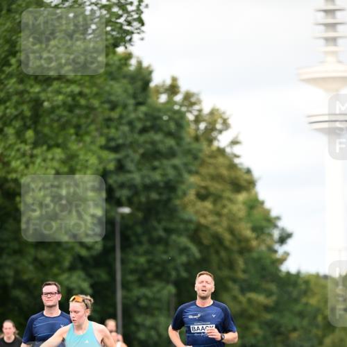 29.06.2025 - hella hamburg halbmarathon Dr. Thomas Lammeyer http://msf.ph/oto/8509876 29.06.2025 10:32:40 Kennedybrücke 2688, 3731, 4834, 5604, 6102, 6259, 6345, 7169, 7497, 9642, 9653, 9654, 9716, 10412, 10413 meine-sportfotos.de
