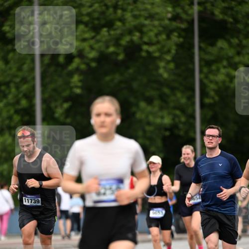 29.06.2025 - hella hamburg halbmarathon Dr. Thomas Lammeyer http://msf.ph/oto/8509889 29.06.2025 10:32:42 Kennedybrücke 2688, 3731, 4161, 4834, 5604, 6102, 6259, 6345, 7169, 7497, 9642, 9653, 9654, 9716, 10412, 10413 meine-sportfotos.de