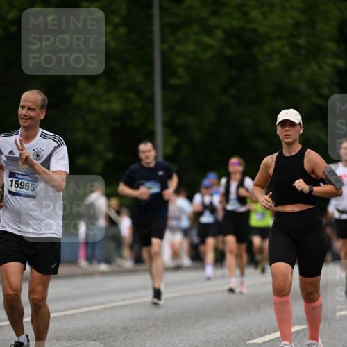 29.06.2025 - hella hamburg halbmarathon Dr. Thomas Lammeyer http://msf.ph/oto/8510044 29.06.2025 10:33:05 Kennedybrücke 2010, 2688, 3179, 3717, 3731, 4161, 4373, 5167, 5718, 5847, 6632, 7169, 8056, 10434, 10808, 11249 meine-sportfotos.de