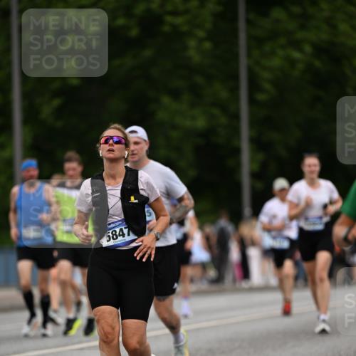 29.06.2025 - hella hamburg halbmarathon Dr. Thomas Lammeyer http://msf.ph/oto/8510122 29.06.2025 10:33:12 Kennedybrücke 1557, 2010, 3179, 3445, 3717, 4161, 4349, 4373, 5167, 5718, 5847, 6632, 8056, 9714, 10198, 10434, 10808, 11249 meine-sportfotos.de