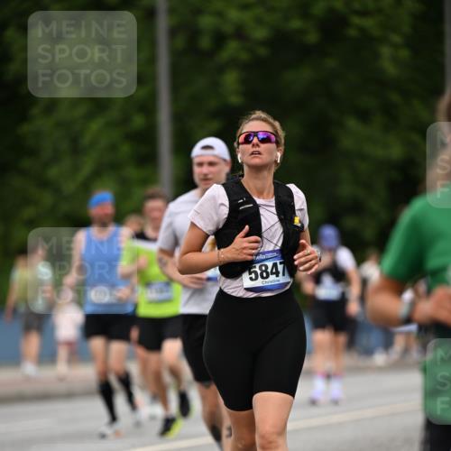 29.06.2025 - hella hamburg halbmarathon Dr. Thomas Lammeyer http://msf.ph/oto/8510139 29.06.2025 10:33:13 Kennedybrücke 1557, 2010, 3179, 3445, 3717, 4349, 4373, 5167, 5718, 5847, 6285, 6632, 7832, 8056, 9714, 10198, 10434, 10808, 11249 meine-sportfotos.de