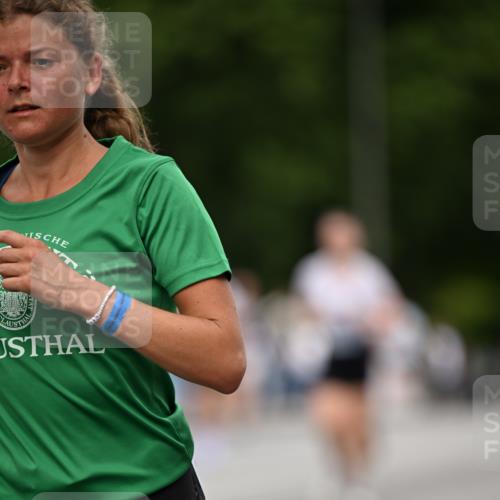 29.06.2025 - hella hamburg halbmarathon Dr. Thomas Lammeyer http://msf.ph/oto/8510148 29.06.2025 10:33:14 Kennedybrücke 1557, 2010, 3179, 3445, 3717, 4349, 4373, 5167, 5718, 5847, 6285, 6632, 7832, 8056, 9714, 10198, 10434, 10808, 11249 meine-sportfotos.de