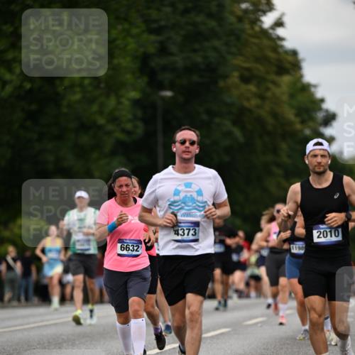 29.06.2025 - hella hamburg halbmarathon Dr. Thomas Lammeyer http://msf.ph/oto/8510156 29.06.2025 10:33:15 Kennedybrücke 1557, 2010, 3179, 3445, 3717, 4349, 4373, 5167, 5718, 5847, 6285, 6632, 7832, 9714, 10198, 10434, 10808, 11249, 11269 meine-sportfotos.de