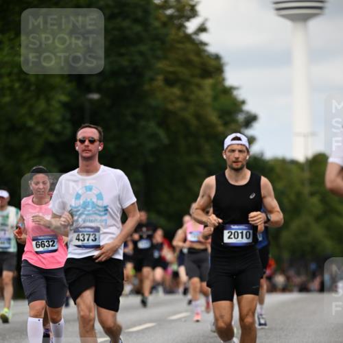 29.06.2025 - hella hamburg halbmarathon Dr. Thomas Lammeyer http://msf.ph/oto/8510162 29.06.2025 10:33:16 Kennedybrücke 1518, 1557, 2010, 3179, 3445, 3717, 4349, 4373, 5167, 5847, 6285, 6632, 7832, 9714, 10198, 10434, 10808, 11249, 11269 meine-sportfotos.de