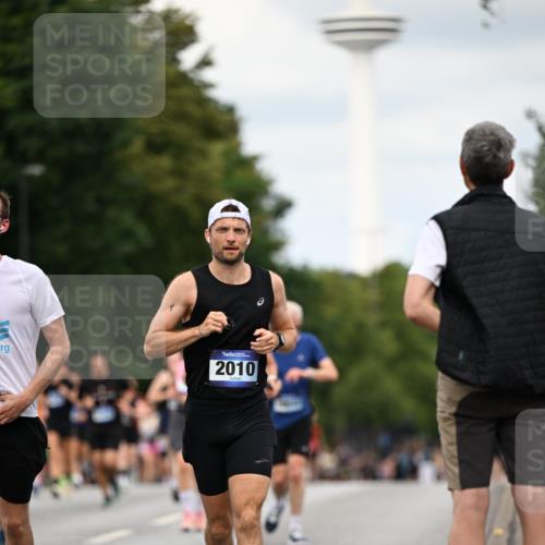 29.06.2025 - hella hamburg halbmarathon Dr. Thomas Lammeyer http://msf.ph/oto/8510170 29.06.2025 10:33:16 Kennedybrücke 1518, 1557, 2010, 3179, 3445, 3717, 4349, 4373, 5167, 5847, 6285, 6632, 7832, 9714, 10198, 10434, 10808, 11249, 11269 meine-sportfotos.de