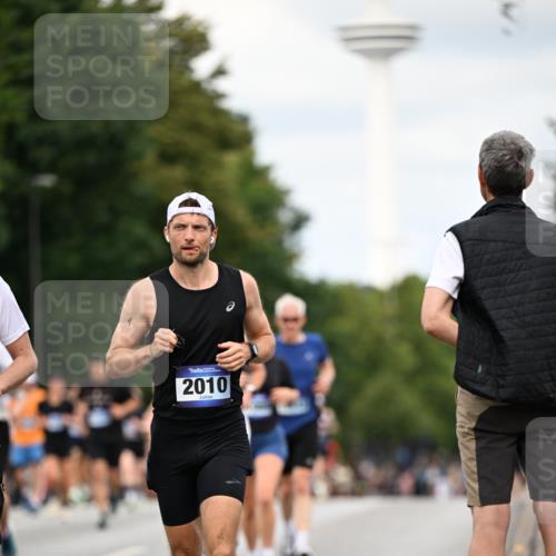 29.06.2025 - hella hamburg halbmarathon Dr. Thomas Lammeyer http://msf.ph/oto/8510174 29.06.2025 10:33:17 Kennedybrücke 1518, 1557, 2010, 3179, 3445, 3717, 4349, 4362, 4373, 4395, 5167, 5847, 6285, 6632, 7832, 9714, 10198, 11249, 11269 meine-sportfotos.de