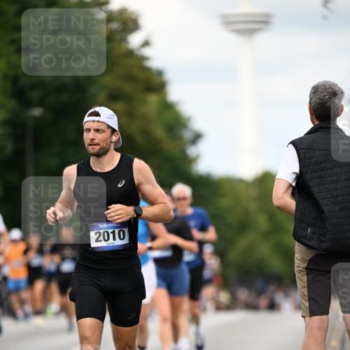 29.06.2025 - hella hamburg halbmarathon Dr. Thomas Lammeyer http://msf.ph/oto/8510180 29.06.2025 10:33:17 Kennedybrücke 1518, 1557, 2010, 3179, 3445, 3717, 4349, 4362, 4373, 4395, 5167, 5847, 6285, 6632, 7832, 9714, 10198, 11249, 11269 meine-sportfotos.de