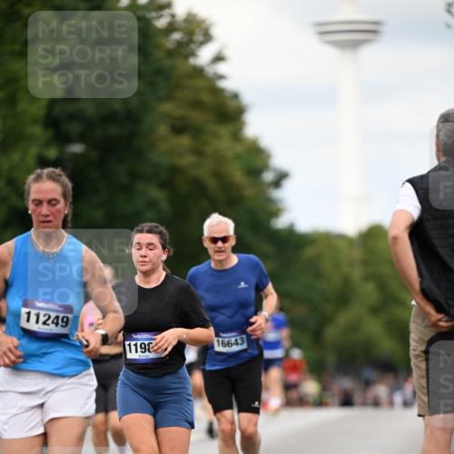 29.06.2025 - hella hamburg halbmarathon Dr. Thomas Lammeyer http://msf.ph/oto/8510207 29.06.2025 10:33:20 Kennedybrücke 1518, 1557, 2010, 3179, 3445, 3717, 4349, 4362, 4373, 4395, 5167, 5847, 6285, 6632, 7832, 8560, 9714, 10198, 11249, 11269 meine-sportfotos.de