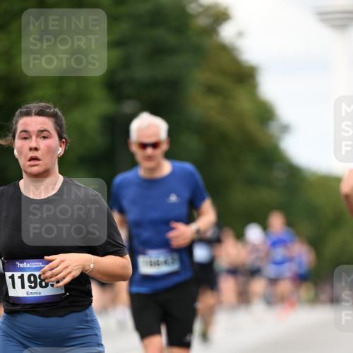 29.06.2025 - hella hamburg halbmarathon Dr. Thomas Lammeyer http://msf.ph/oto/8510246 29.06.2025 10:33:23 Kennedybrücke 1518, 1557, 2010, 3179, 3311, 3445, 3717, 4349, 4362, 4373, 4395, 5167, 5847, 6285, 6632, 7832, 8560, 9714, 10198, 11249, 11269 meine-sportfotos.de