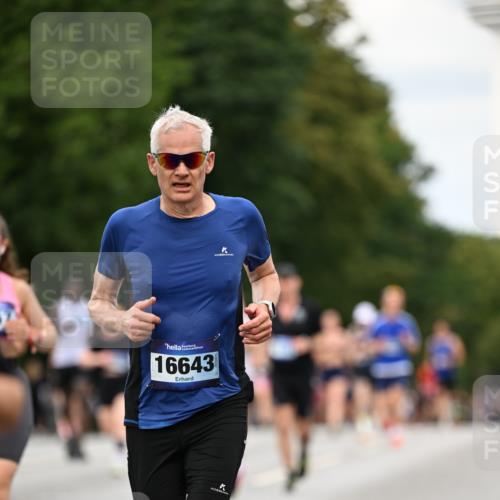 29.06.2025 - hella hamburg halbmarathon Dr. Thomas Lammeyer http://msf.ph/oto/8510259 29.06.2025 10:33:24 Kennedybrücke 1518, 1557, 2010, 3179, 3311, 3445, 3717, 4349, 4362, 4373, 4395, 5167, 5847, 6285, 6632, 7832, 8560, 9714, 10198, 11249, 11269 meine-sportfotos.de