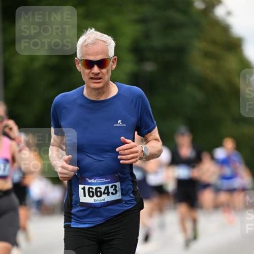 29.06.2025 - hella hamburg halbmarathon Dr. Thomas Lammeyer http://msf.ph/oto/8510271 29.06.2025 10:33:25 Kennedybrücke 1518, 1557, 2010, 3179, 3311, 3445, 3717, 4349, 4362, 4373, 4395, 5167, 5250, 5847, 6285, 6632, 7832, 8560, 9714, 10198, 11249, 11269 meine-sportfotos.de