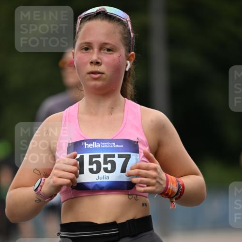 29.06.2025 - hella hamburg halbmarathon Dr. Thomas Lammeyer http://msf.ph/oto/8510281 29.06.2025 10:33:28 Kennedybrücke 1518, 1557, 1694, 2010, 2699, 3179, 3311, 3445, 3717, 4349, 4362, 4373, 4395, 5167, 5249, 5250, 5847, 6285, 6632, 7832, 8560, 9714, 10068, 10198, 11249, 11269, 11376 meine-sportfotos.de