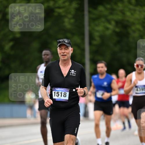 29.06.2025 - hella hamburg halbmarathon Dr. Thomas Lammeyer http://msf.ph/oto/8510311 29.06.2025 10:33:31 Kennedybrücke 1518, 1557, 1694, 2010, 2699, 3179, 3311, 3445, 3717, 4349, 4362, 4373, 4395, 4700, 5167, 5249, 5250, 6285, 6632, 7832, 8560, 9714, 10068, 10198, 11249, 11269, 11376 meine-sportfotos.de