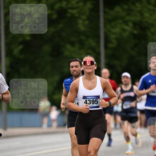 29.06.2025 - hella hamburg halbmarathon Dr. Thomas Lammeyer http://msf.ph/oto/8510328 29.06.2025 10:33:33 Kennedybrücke 1518, 1557, 1694, 2699, 3311, 3445, 3717, 4349, 4362, 4395, 4700, 5063, 5167, 5249, 5250, 6285, 6632, 7832, 8560, 9714, 10068, 10198, 11249, 11269, 11376 meine-sportfotos.de