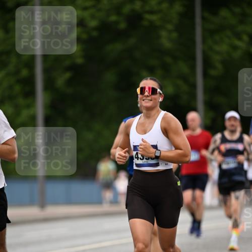 29.06.2025 - hella hamburg halbmarathon Dr. Thomas Lammeyer http://msf.ph/oto/8510331 29.06.2025 10:33:33 Kennedybrücke 1518, 1557, 1694, 2699, 3311, 3445, 3717, 4349, 4362, 4395, 4700, 5063, 5167, 5249, 5250, 6285, 6632, 7832, 8560, 9714, 10068, 10198, 11249, 11269, 11376 meine-sportfotos.de