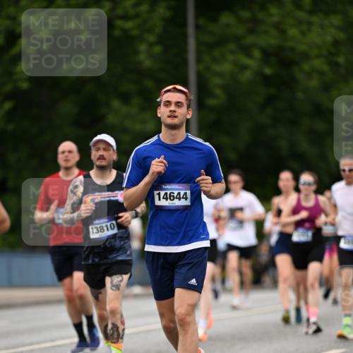 29.06.2025 - hella hamburg halbmarathon Dr. Thomas Lammeyer http://msf.ph/oto/8510352 29.06.2025 10:33:35 Kennedybrücke 1518, 1557, 1694, 1869, 2699, 3311, 3445, 4349, 4362, 4395, 4700, 5063, 5249, 5250, 6285, 7832, 8388, 8560, 9714, 10068, 10198, 11269, 11376 meine-sportfotos.de
