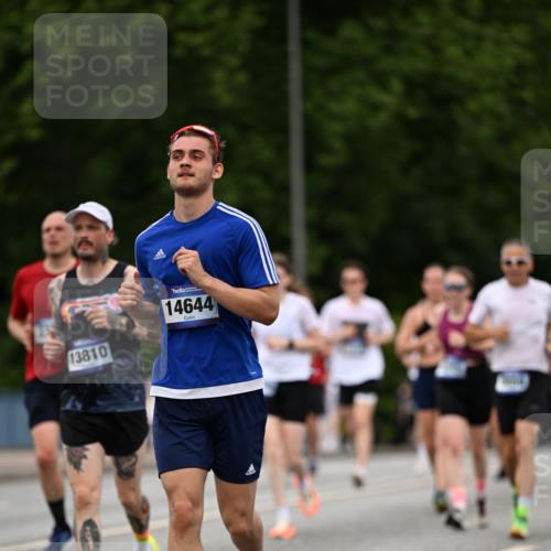 29.06.2025 - hella hamburg halbmarathon Dr. Thomas Lammeyer http://msf.ph/oto/8510359 29.06.2025 10:33:35 Kennedybrücke 1518, 1557, 1694, 1869, 2699, 3311, 3445, 4349, 4362, 4395, 4700, 5063, 5249, 5250, 6285, 7832, 8388, 8560, 9714, 10068, 10198, 11269, 11376 meine-sportfotos.de