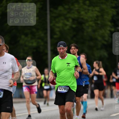 29.06.2025 - hella hamburg halbmarathon Dr. Thomas Lammeyer http://msf.ph/oto/8510416 29.06.2025 10:33:41 Kennedybrücke 1518, 1694, 1869, 2699, 3311, 4362, 4395, 4700, 4982, 5063, 5249, 5250, 5322, 6285, 7832, 8388, 8560, 10068, 10162, 11269, 11376 meine-sportfotos.de