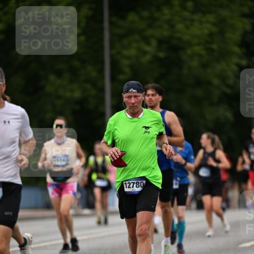 29.06.2025 - hella hamburg halbmarathon Dr. Thomas Lammeyer http://msf.ph/oto/8510418 29.06.2025 10:33:41 Kennedybrücke 1518, 1694, 1869, 2699, 3311, 4362, 4395, 4700, 4982, 5063, 5249, 5250, 5322, 6285, 7832, 8388, 8560, 10068, 10162, 11269, 11376 meine-sportfotos.de