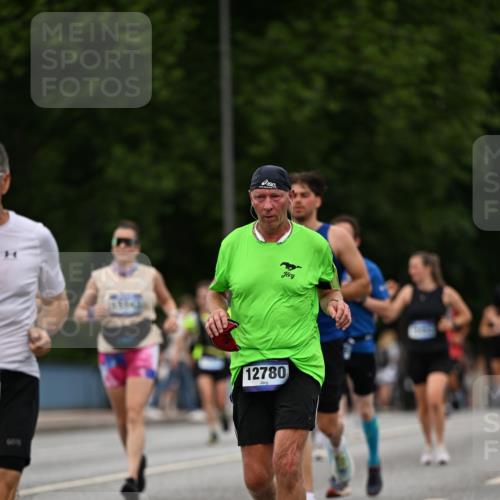 29.06.2025 - hella hamburg halbmarathon Dr. Thomas Lammeyer http://msf.ph/oto/8510422 29.06.2025 10:33:41 Kennedybrücke 1518, 1694, 1869, 2699, 3311, 4362, 4395, 4700, 4982, 5063, 5249, 5250, 5322, 6285, 7832, 8388, 8560, 10068, 10162, 11269, 11376 meine-sportfotos.de