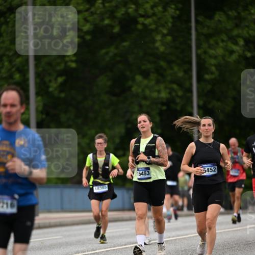 29.06.2025 - hella hamburg halbmarathon Dr. Thomas Lammeyer http://msf.ph/oto/8510466 29.06.2025 10:33:45 Kennedybrücke 1518, 1694, 1869, 2699, 3311, 3613, 4362, 4395, 4700, 4982, 5063, 5249, 5250, 5322, 8388, 8560, 10068, 10162, 11269, 11376 meine-sportfotos.de