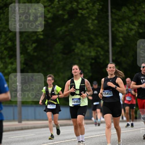 29.06.2025 - hella hamburg halbmarathon Dr. Thomas Lammeyer http://msf.ph/oto/8510473 29.06.2025 10:33:45 Kennedybrücke 1518, 1694, 1869, 2699, 3311, 3613, 4362, 4395, 4700, 4982, 5063, 5249, 5250, 5322, 8388, 8560, 10068, 10162, 11269, 11376 meine-sportfotos.de