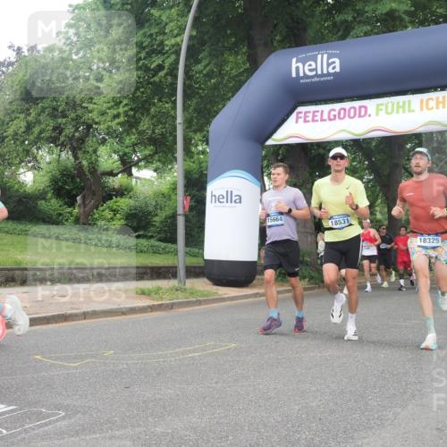 29.06.2025 - hella hamburg halbmarathon KatJ http://msf.ph/oto/8511932 29.06.2025 10:44:28 Zwischen KM18-KM19 1387, 2652, 2656, 3575, 4632, 5391, 6892, 7159 meine-sportfotos.de