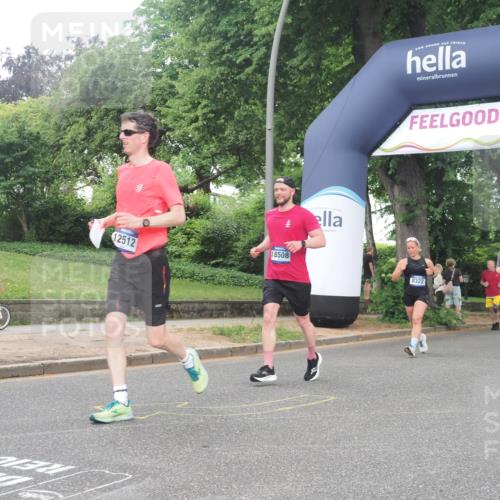 29.06.2025 - hella hamburg halbmarathon KatJ http://msf.ph/oto/8512133 29.06.2025 10:44:36 Zwischen KM18-KM19 1239, 3141, 4579, 6592, 8322 meine-sportfotos.de