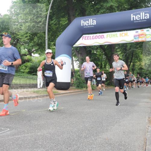 29.06.2025 - hella hamburg halbmarathon KatJ http://msf.ph/oto/8512359 29.06.2025 10:44:44 Zwischen KM18-KM19 2236, 2711, 7082, 7833 meine-sportfotos.de