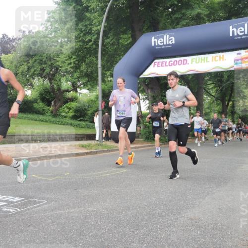 29.06.2025 - hella hamburg halbmarathon KatJ http://msf.ph/oto/8512369 29.06.2025 10:44:45 Zwischen KM18-KM19 2236, 2711, 7082, 7833 meine-sportfotos.de