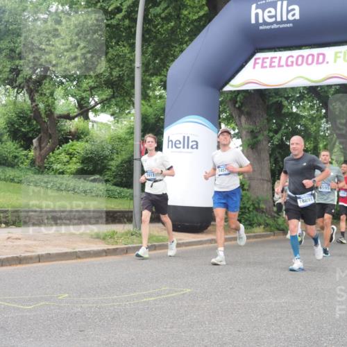 29.06.2025 - hella hamburg halbmarathon KatJ http://msf.ph/oto/8512427 29.06.2025 10:44:48 Zwischen KM18-KM19 1611, 2236, 6595, 7082 meine-sportfotos.de
