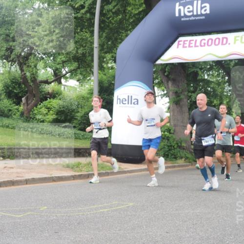 29.06.2025 - hella hamburg halbmarathon KatJ http://msf.ph/oto/8512436 29.06.2025 10:44:48 Zwischen KM18-KM19 1611, 2236, 6595, 7082 meine-sportfotos.de