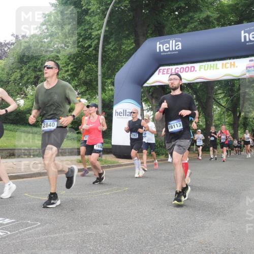 29.06.2025 - hella hamburg halbmarathon KatJ http://msf.ph/oto/8512588 29.06.2025 10:44:53 Zwischen KM18-KM19 1611, 2282, 2806, 2840, 2907, 6104, 6595, 7856 meine-sportfotos.de