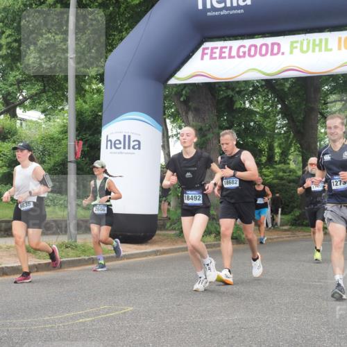 29.06.2025 - hella hamburg halbmarathon KatJ http://msf.ph/oto/8512865 29.06.2025 10:45:03 Zwischen KM18-KM19 1595, 2606, 3251, 4088, 5277, 5341, 6281, 6302 meine-sportfotos.de