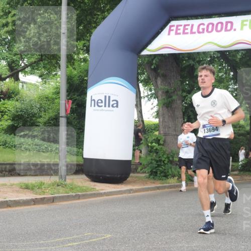 29.06.2025 - hella hamburg halbmarathon KatJ http://msf.ph/oto/8512926 29.06.2025 10:45:08 Zwischen KM18-KM19 2606 meine-sportfotos.de