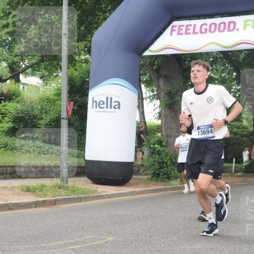 29.06.2025 - hella hamburg halbmarathon KatJ http://msf.ph/oto/8512932 29.06.2025 10:45:08 Zwischen KM18-KM19 2606 meine-sportfotos.de
