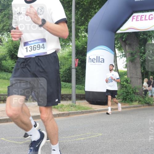 29.06.2025 - hella hamburg halbmarathon KatJ http://msf.ph/oto/8512969 29.06.2025 10:45:10 Zwischen KM18-KM19 2606, 4319 meine-sportfotos.de