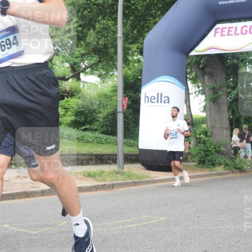 29.06.2025 - hella hamburg halbmarathon KatJ http://msf.ph/oto/8512972 29.06.2025 10:45:10 Zwischen KM18-KM19 2606, 4319 meine-sportfotos.de