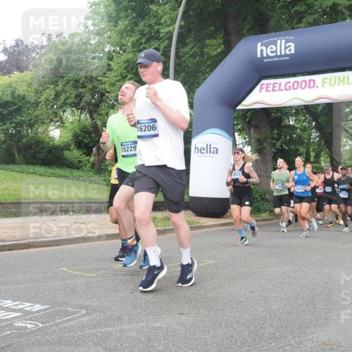29.06.2025 - hella hamburg halbmarathon KatJ http://msf.ph/oto/8513112 29.06.2025 10:45:16 Zwischen KM18-KM19 4319, 4379, 4708, 6138, 6147, 6531, 8744 meine-sportfotos.de