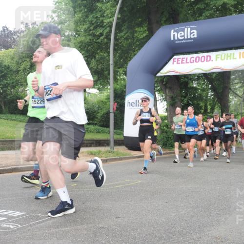 29.06.2025 - hella hamburg halbmarathon KatJ http://msf.ph/oto/8513127 29.06.2025 10:45:17 Zwischen KM18-KM19 1319, 4319, 4379, 4708, 5084, 6138, 6147, 6531, 8744 meine-sportfotos.de
