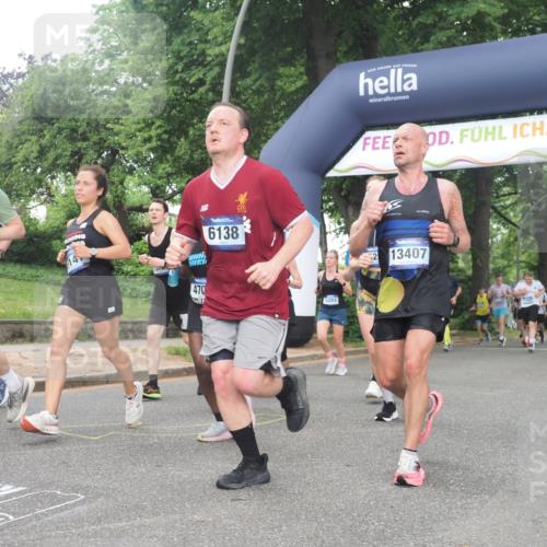 29.06.2025 - hella hamburg halbmarathon KatJ http://msf.ph/oto/8513231 29.06.2025 10:45:19 Zwischen KM18-KM19 1319, 4379, 4708, 4767, 5084, 6138, 6147, 6531, 8744 meine-sportfotos.de
