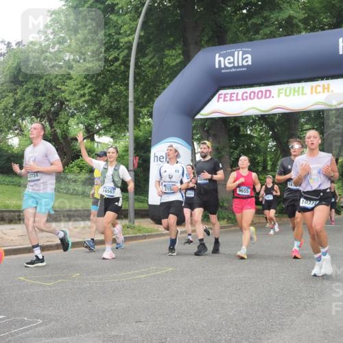 29.06.2025 - hella hamburg halbmarathon KatJ http://msf.ph/oto/8513405 29.06.2025 10:45:25 Zwischen KM18-KM19 1319, 2159, 4767, 5084, 7189 meine-sportfotos.de