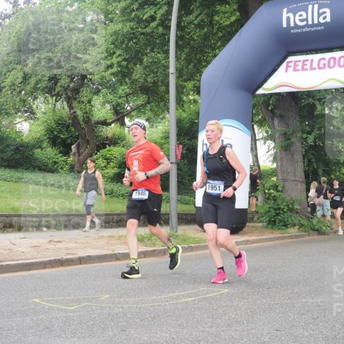 29.06.2025 - hella hamburg halbmarathon KatJ http://msf.ph/oto/8513549 29.06.2025 10:45:30 Zwischen KM18-KM19 1946, 1951, 2159, 4796, 7138 meine-sportfotos.de