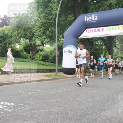 29.06.2025 - hella hamburg halbmarathon KatJ http://msf.ph/oto/8513577 29.06.2025 10:45:33 Zwischen KM18-KM19 1946, 1951, 2027, 4796, 5675, 6636, 7138 meine-sportfotos.de