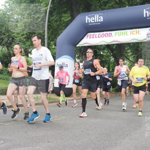 29.06.2025 - hella hamburg halbmarathon KatJ http://msf.ph/oto/8513753 29.06.2025 10:45:39 Zwischen KM18-KM19 1642, 2027, 2584, 2759, 2855, 3114, 4550, 5675, 6636, 6860, 8392 meine-sportfotos.de