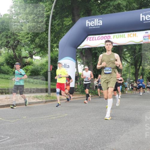 29.06.2025 - hella hamburg halbmarathon KatJ http://msf.ph/oto/8513894 29.06.2025 10:45:46 Zwischen KM18-KM19 2348, 2619, 2677, 3279, 6860, 8392 meine-sportfotos.de