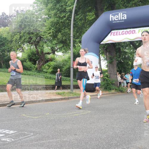 29.06.2025 - hella hamburg halbmarathon KatJ http://msf.ph/oto/8513947 29.06.2025 10:45:50 Zwischen KM18-KM19 2348, 2619, 3279, 5926, 6202 meine-sportfotos.de