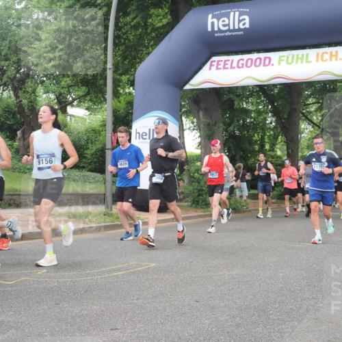 29.06.2025 - hella hamburg halbmarathon KatJ http://msf.ph/oto/8514067 29.06.2025 10:45:58 Zwischen KM18-KM19 1285, 2006, 2957 meine-sportfotos.de