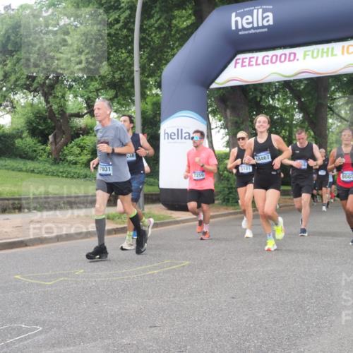29.06.2025 - hella hamburg halbmarathon KatJ http://msf.ph/oto/8514200 29.06.2025 10:46:02 Zwischen KM18-KM19 2957, 3181, 6208, 7259, 8089 meine-sportfotos.de