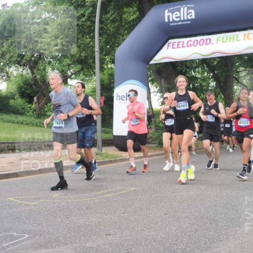 29.06.2025 - hella hamburg halbmarathon KatJ http://msf.ph/oto/8514206 29.06.2025 10:46:02 Zwischen KM18-KM19 2957, 3181, 6208, 7259, 8089 meine-sportfotos.de